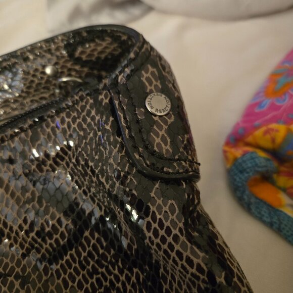 Kenneth Cole Reaction Handbag - Picture 4 of 4